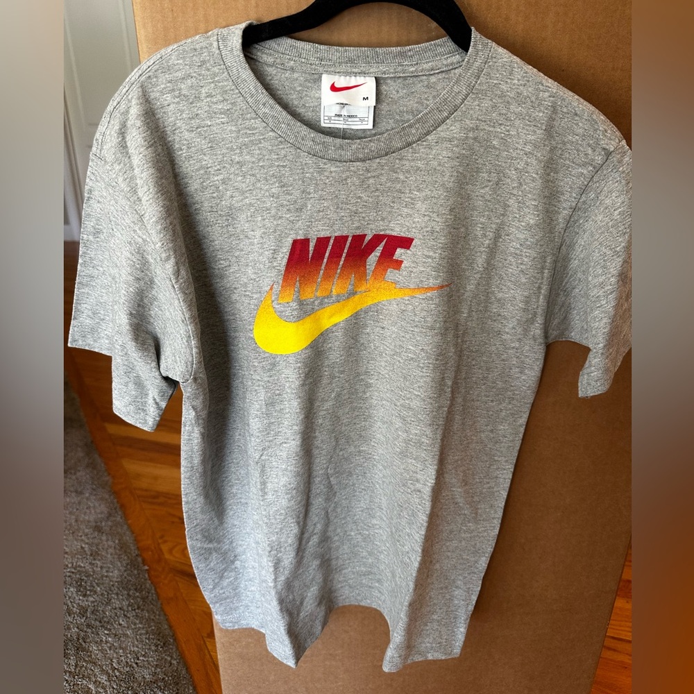 Nike Boys Gray T Shirt - Size M